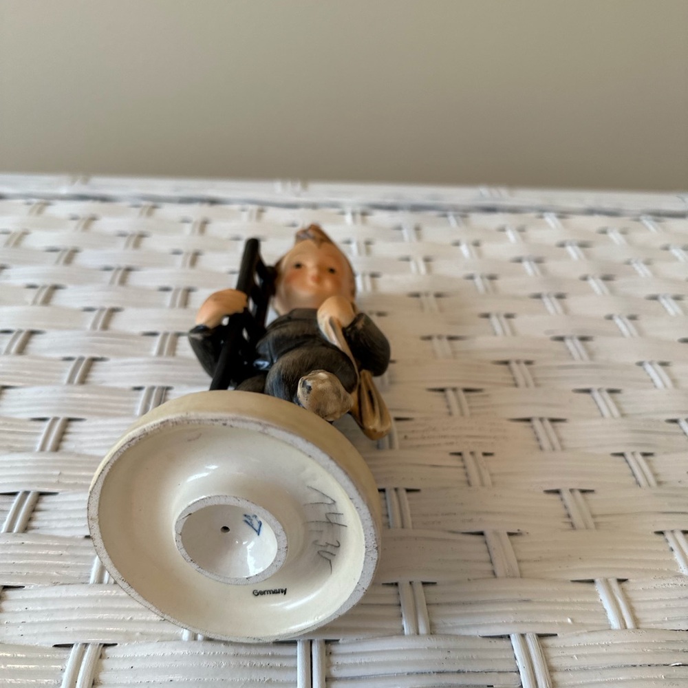 Goebel Hummel Boy Figurine - Picture 6 of 6